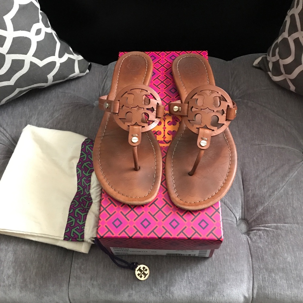 Tory Burch Miller Flats Medallion Tan Cognac 8.5